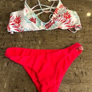 SHEIN Red and White Floral Bikini